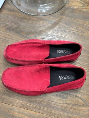 Kenneth Cole Reaction World Hold On Red Loafers Sz 10.5 Medium